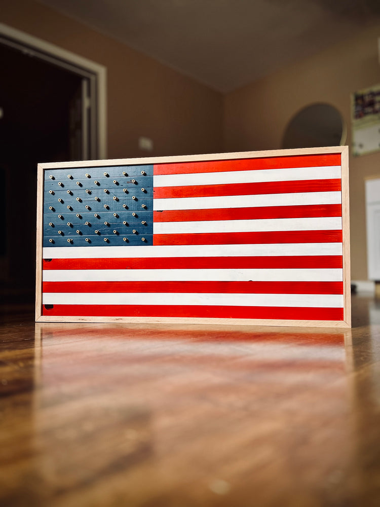 FLAGS & DECOR
